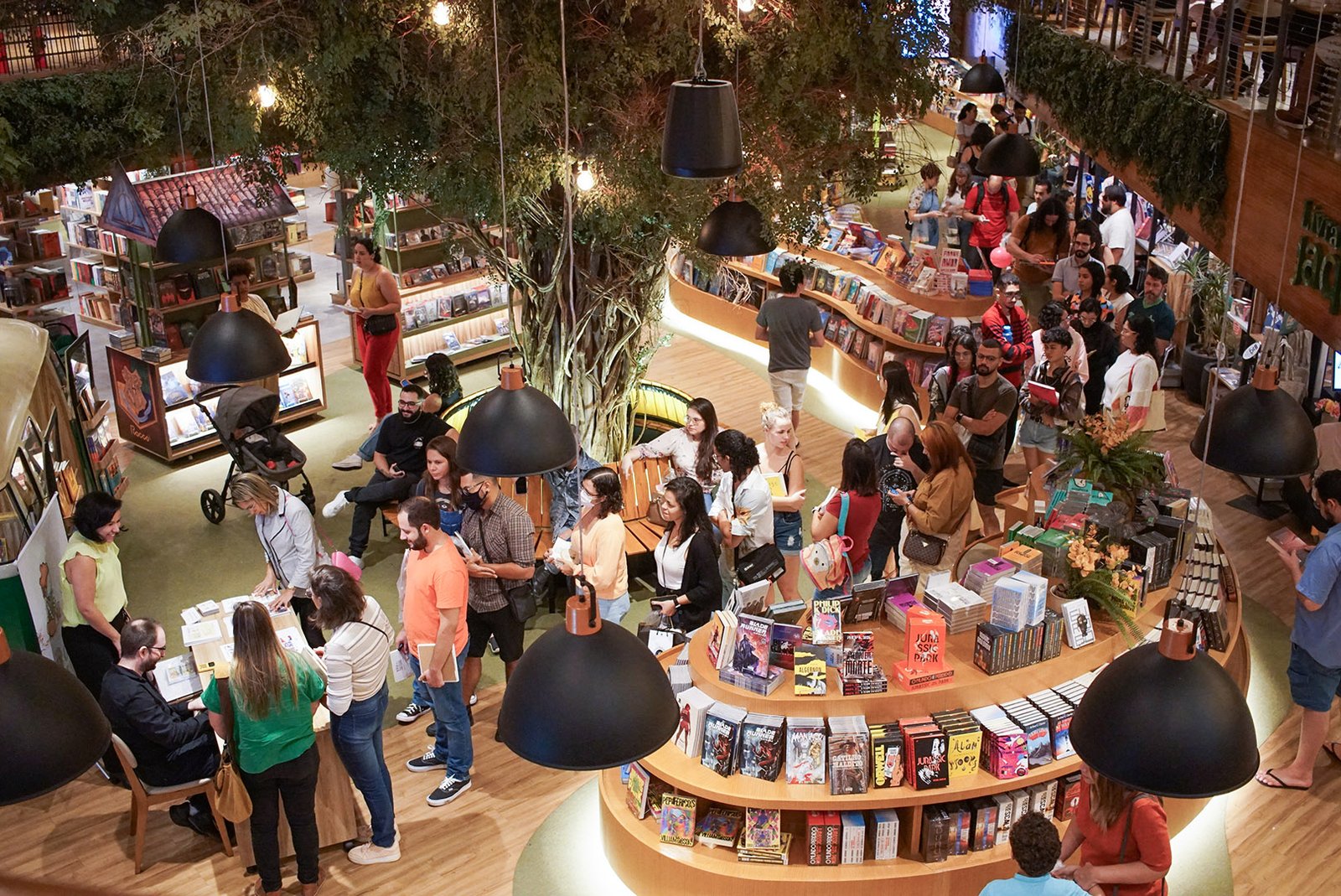 Téo & O Mini Mundo em Recife: veja as fotos do encontro na Livraria ...